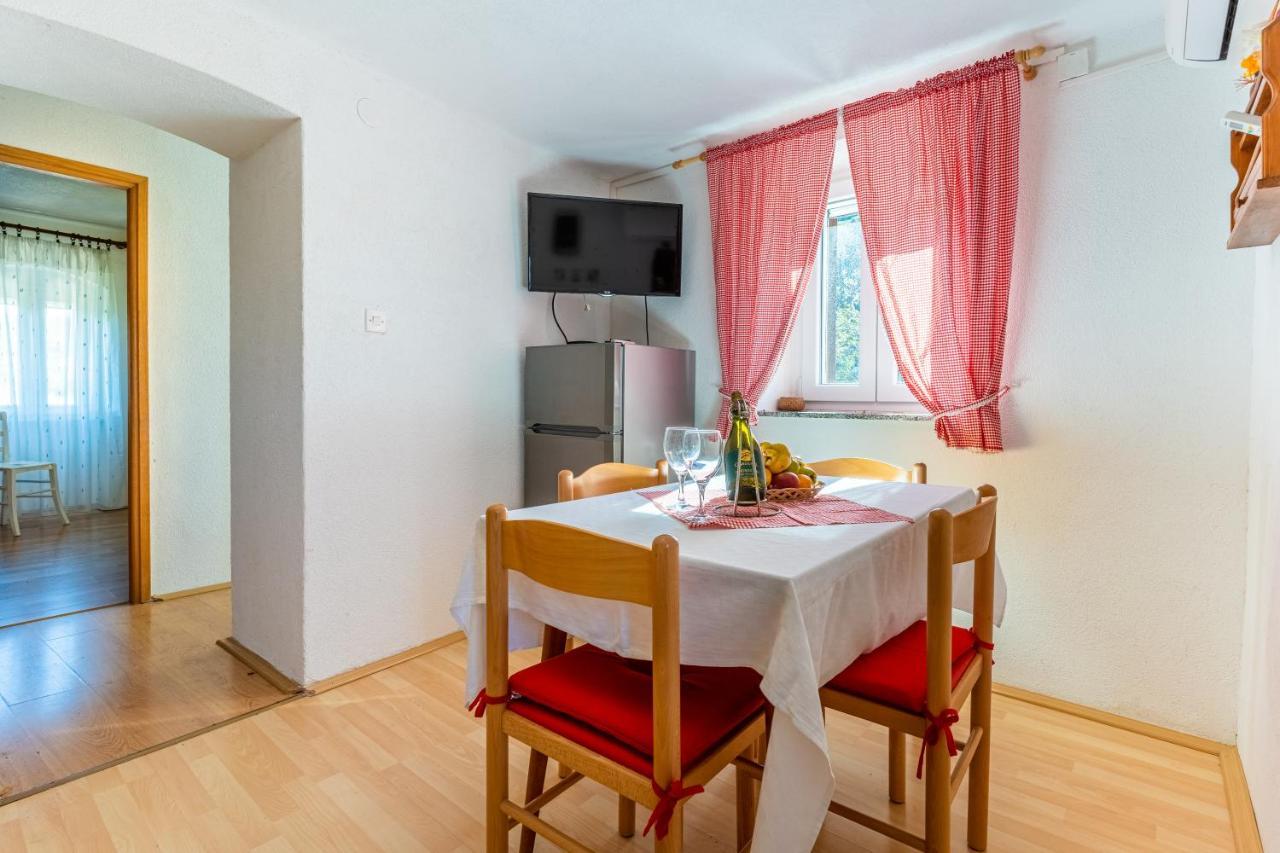 Apartmani Valun1 Exterior foto
